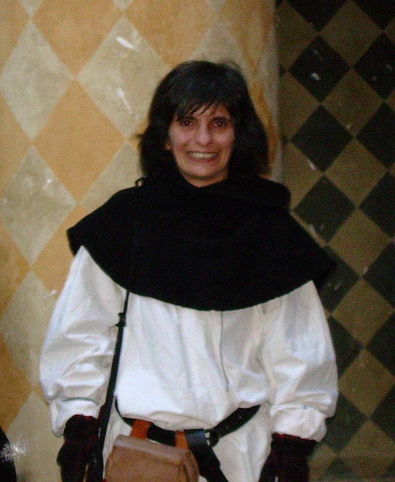 Maestra Lorena Quartero Andreoli in vestimenta Medievale